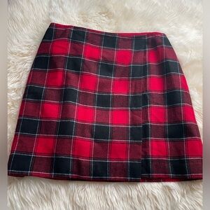 Talbots Women’s Plaid Skirt Wool Blend Faux Wrap Style Lined Size 14 Red Black
